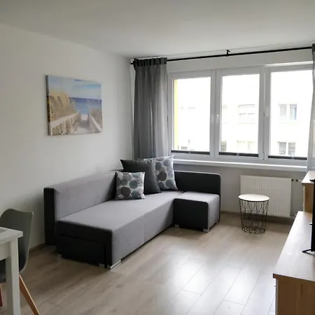 Leśna 8 *